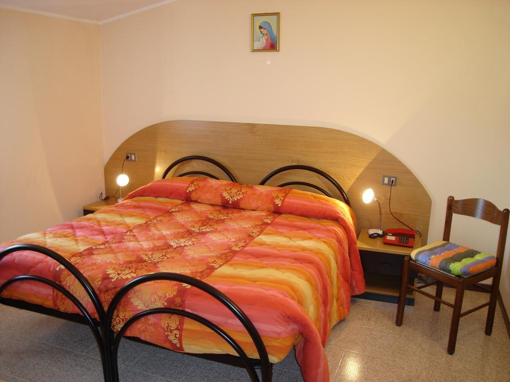 Hotel Spampatti Кастьоне-делла-Презолана Экстерьер фото