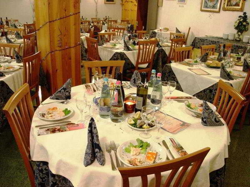 Hotel Spampatti Кастьоне-делла-Презолана Экстерьер фото