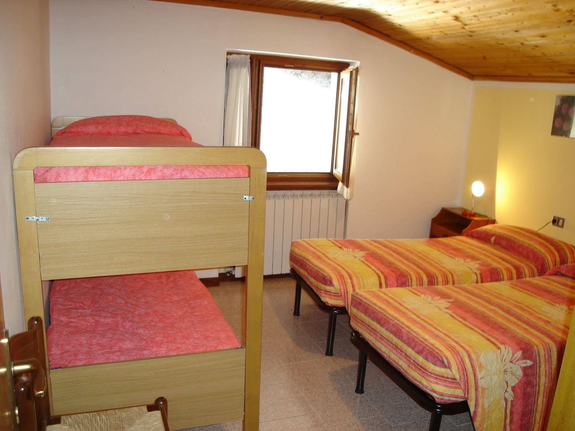 Hotel Spampatti Кастьоне-делла-Презолана Экстерьер фото