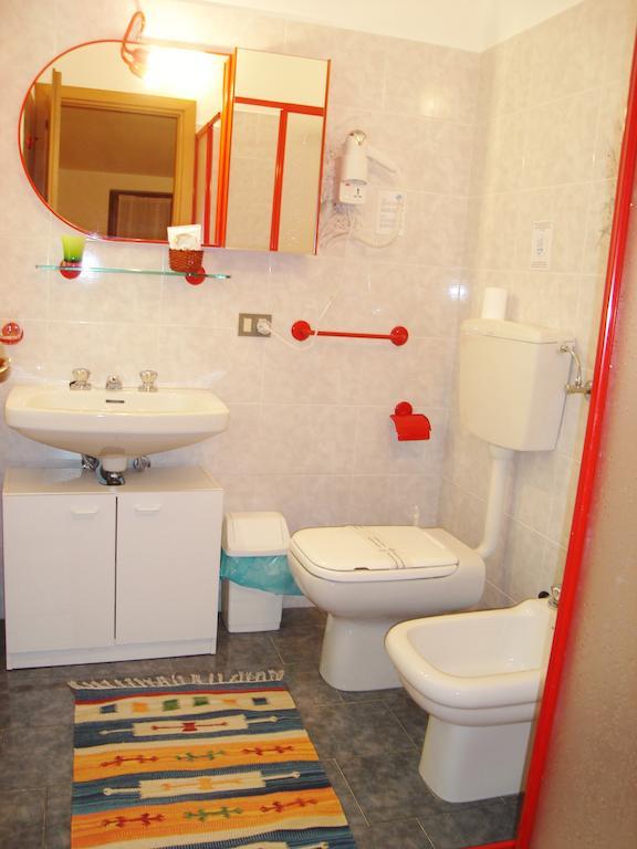 Hotel Spampatti Кастьоне-делла-Презолана Экстерьер фото